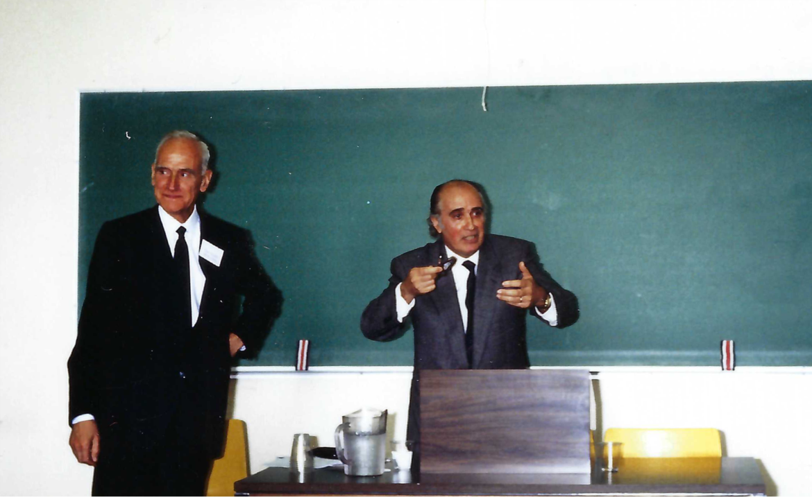 FOTO: Badia i Veny en l’homenatge a Joseph Gulsoy (British Columbia University, Vancouver, 1990).